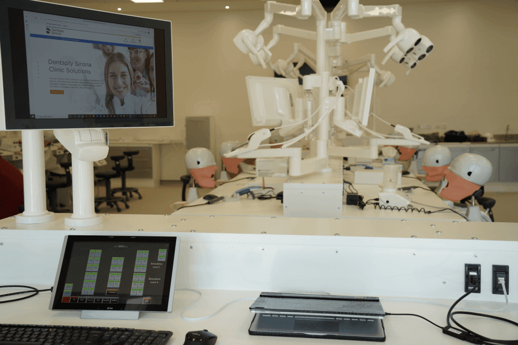 Qatar University Dental Instructor Microscope